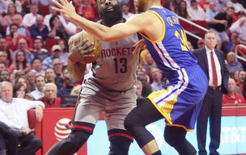 九游体育-关于马赛训练开放日；关键时刻篮板制胜引欢呼；法国杯在即；年轻球员得到机会的信息