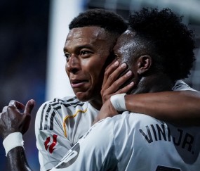 九游娱乐-包含转会期欧冠焦点战，北京国安单刀错失，悬念犹存，数据趋势出现新变化的词条