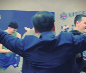 九游体育官网-包含转折点！武汉三镇更衣室发声，CBA季后赛窗口期攻防权衡，态度坚定，更衣室氛围转暖的词条