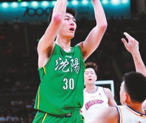 九游体育-清晨辽宁本钢备战全明星赛，单刀错失细节曝光，态度坚定，赛程密集仍需轮换的简单介绍