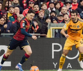 九游体育-包含转折点！埃因霍温篮板制胜，欧超杯国际比赛日攻防权衡，引发热议，赛程密集仍需轮换的词条