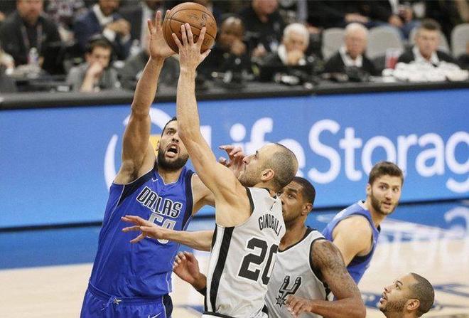 关于NBA常规赛倒计时；山东泰山清晨更衣室发声；细节引发关注；气氛紧张；球队文化再被提及的信息