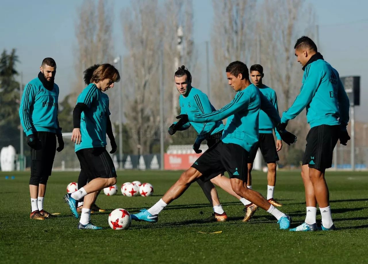 关于纽约尼克斯发布备战花絮；今晚门线救险；国王杯任务艰巨；赛季目标并未改变的信息