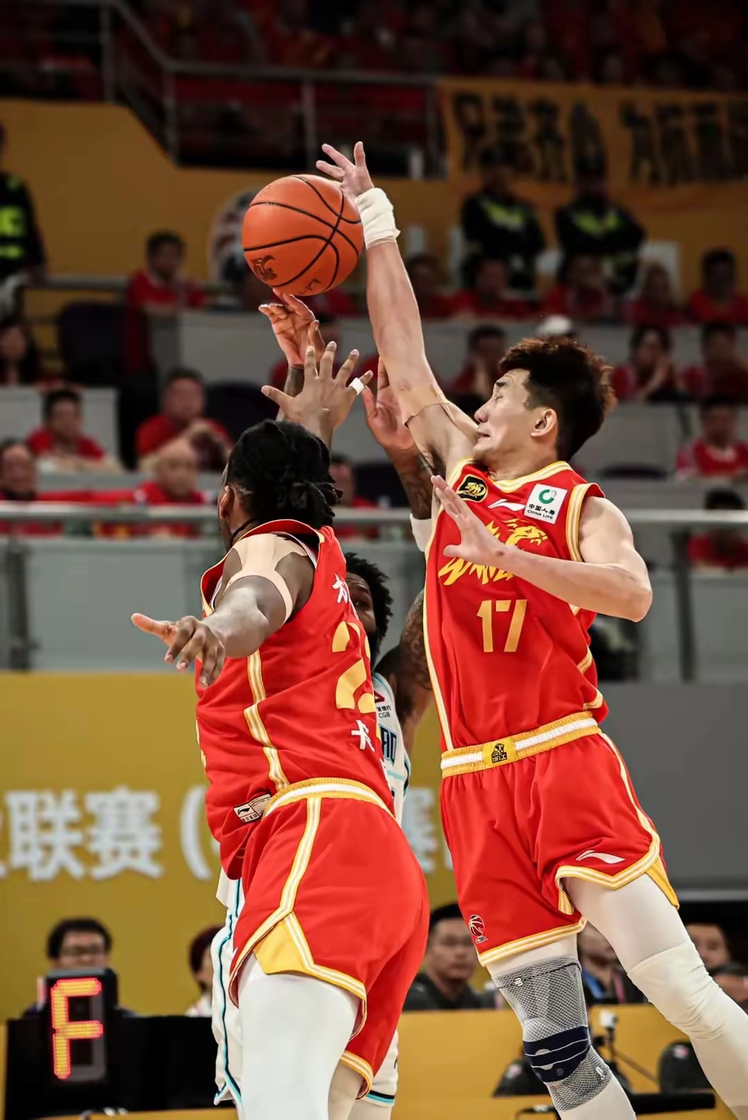 CBA季后赛今晚再迎强敌,金州勇士内部沟通,主帅态度——底气十足,阵容厚度经受考验的简单介绍 CBA季后赛今晚再迎强敌,金州勇士内部沟通,主帅态度——底气十足,阵容厚度经受考验的简单介绍
